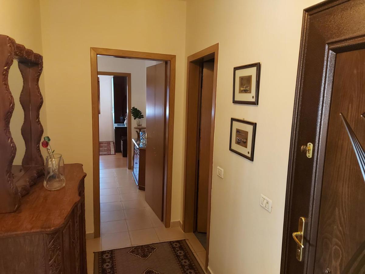 Geni Apartment Korce Eksteriør billede