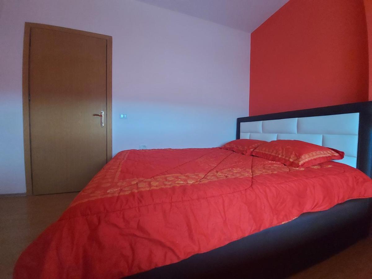 Geni Apartment Korce Eksteriør billede